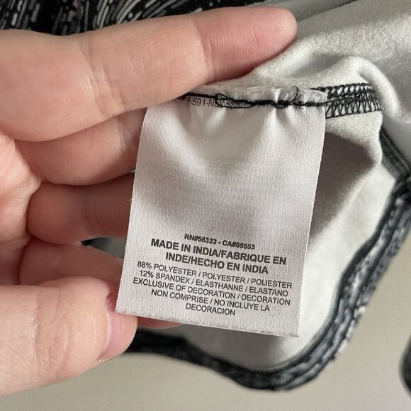 Nike Pro Dri-Fit Women Sz M Black/White Striped Drawstring Hooded Pullover Top - Picture 7 of 9